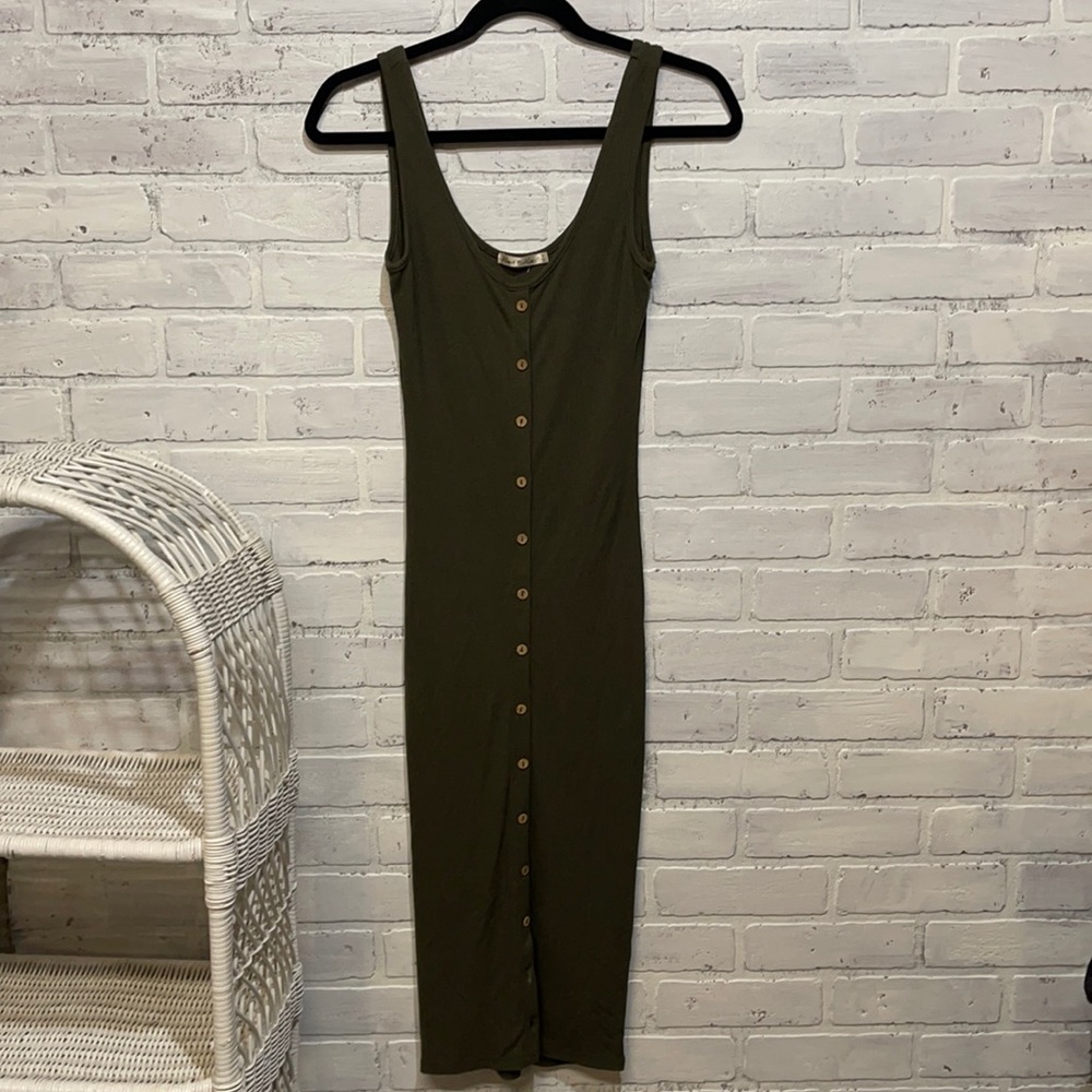 S Heart Hips Olive Green Dress